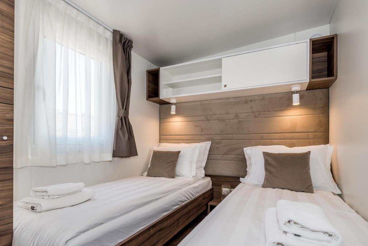 Azalea Wine And Olive Hill Hotel Primosten Ngoại thất bức ảnh